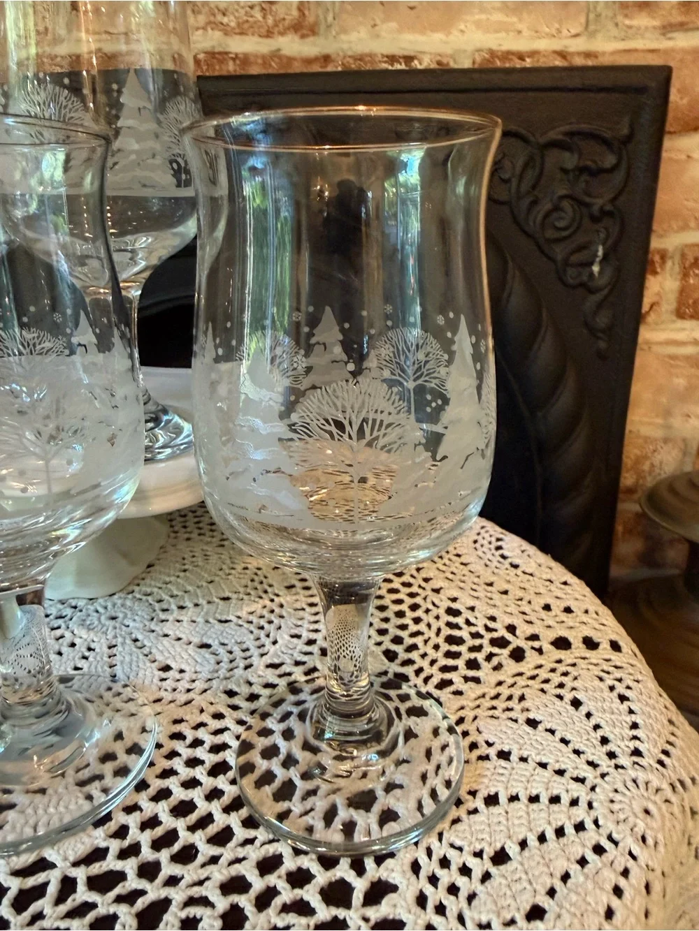 Vtg Arby’s Frosted Pines Holiday Stemware Wine Water Glasses Trees Christmas (4)